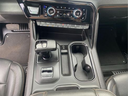 Used 2025 GMC Sierra 1500 AT4 AWD/4WD image 19