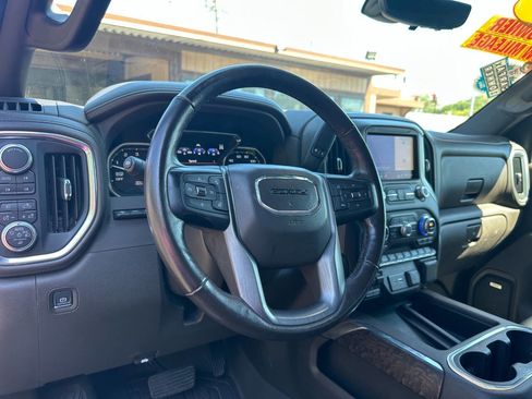 Used 2019 GMC Sierra 1500 Denali w/ Denali Ultimate Package image 11