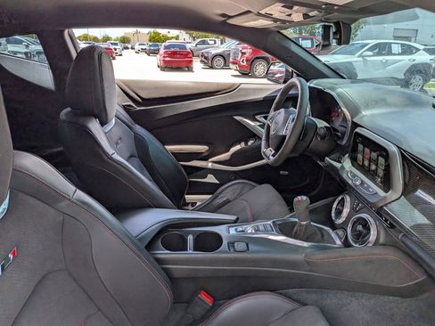 Used 2018 Chevrolet Camaro ZL1 RWD image 15