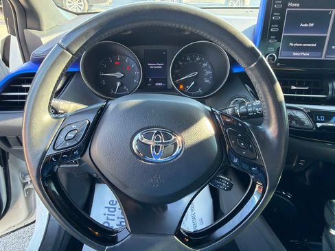 Used 2021 Toyota C-HR XLE FWD image 20