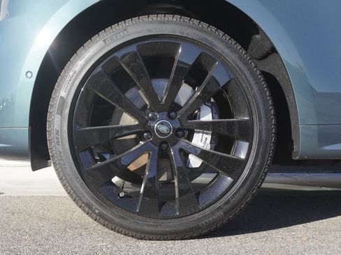 New 2025 Land Rover Range Rover Sport Dynamic SE image 32