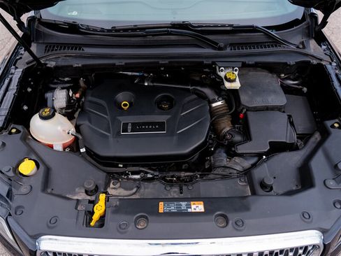 Used 2019 Lincoln MKC Reserve w/ MKC Climate Package AWD/4WD image 12