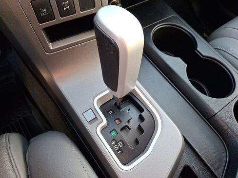 Used 2017 Toyota Sequoia SR5 image 15