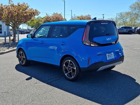 Used 2023 Kia Soul EX FWD image 4