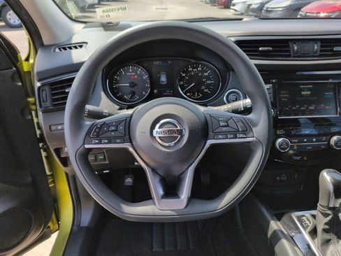 Used 2020 Nissan Rogue Sport SV image 24