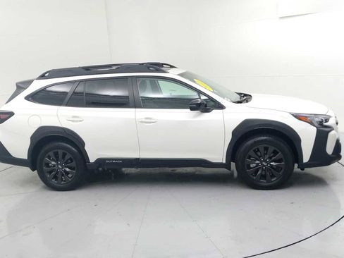 Certified 2025 Subaru Outback Onyx Edition image 12
