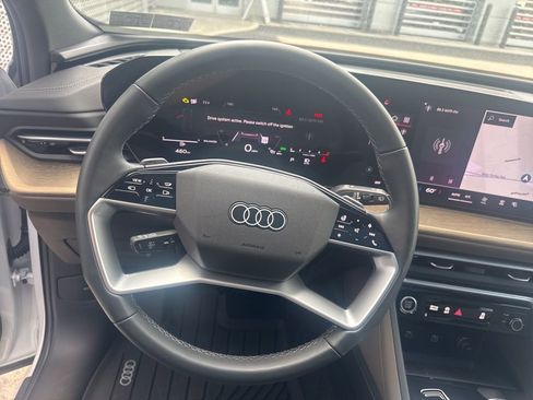 Certified 2025 Audi Q5 Premium w/ Premium Plus AWD/4WD image 33