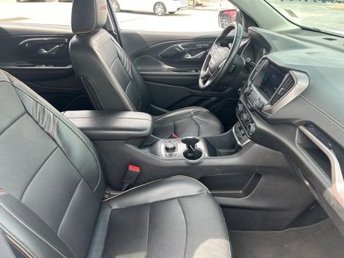 Used 2023 GMC Terrain AT4 image 34