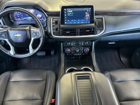 Used 2022 Chevrolet Tahoe LT w/ Luxury Package AWD/4WD image 13