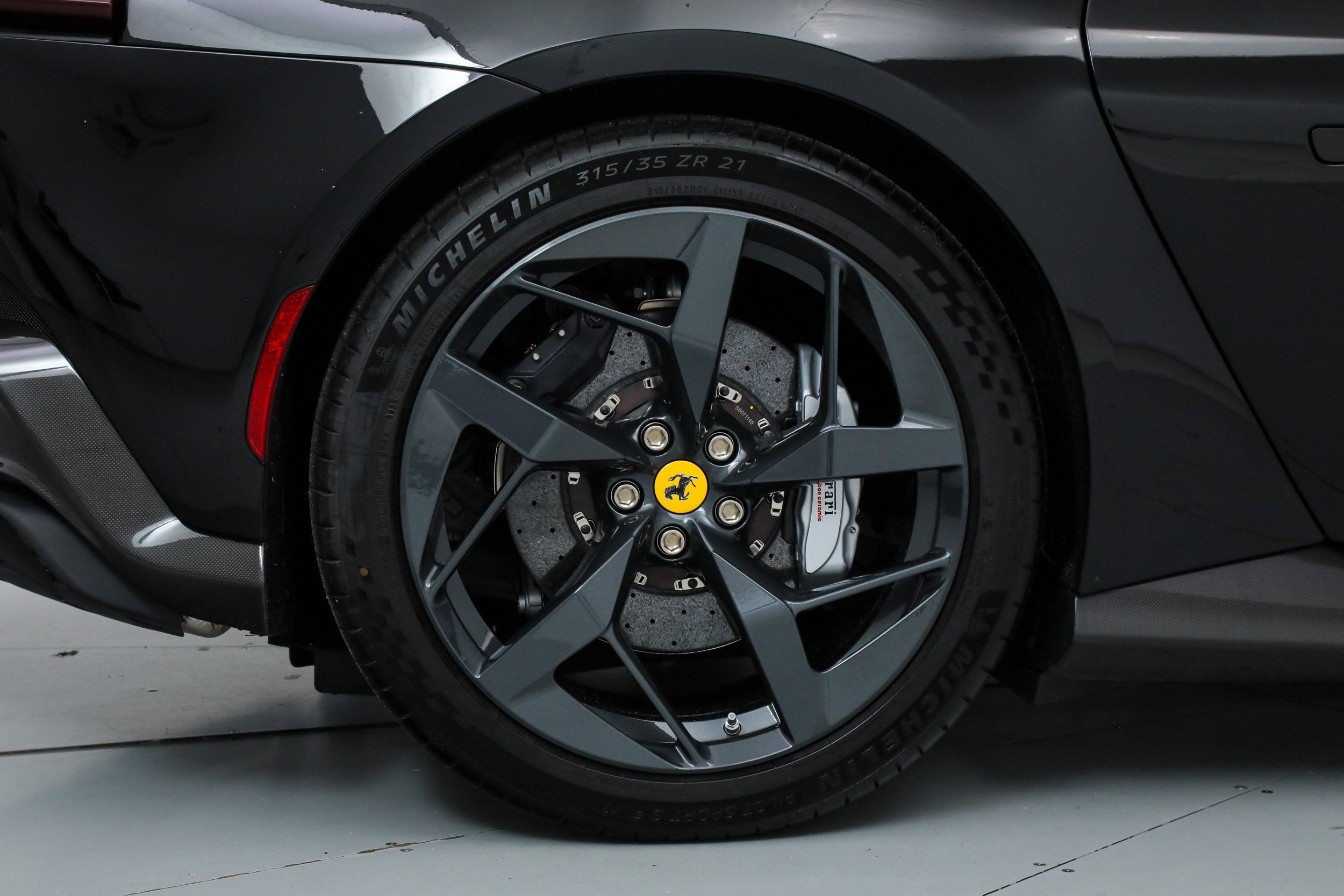 Certified 2025 Ferrari 12Cilindri RWD image 45