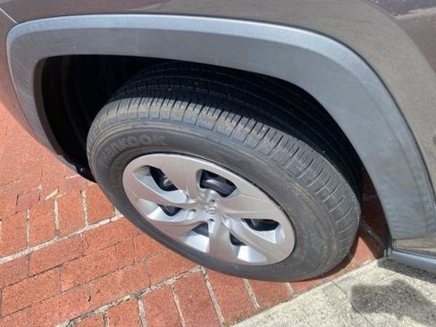 Used 2023 Toyota RAV4 LE image 6