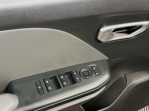 Used 2025 Kia K4 LXS FWD image 15