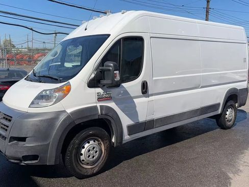 Used 2017 RAM ProMaster 2500 FWD image 2