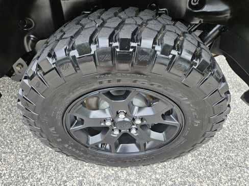 Used 2023 Jeep Wrangler Unlimited Sport AWD/4WD image 14