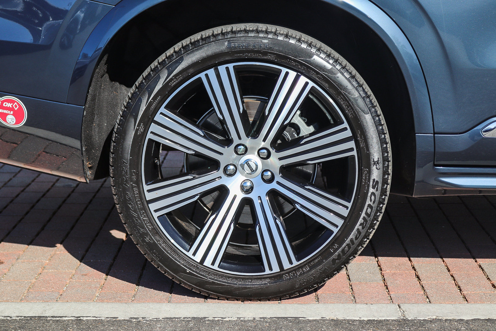 Used 2024 Volvo XC90 T8 Core w/ Protection Package Premier AWD/4WD image 10