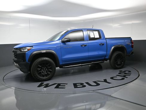 Used 2025 Chevrolet Colorado Trail Boss AWD/4WD image 6