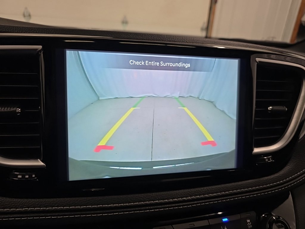Used 2026 Chrysler Pacifica Limited AWD/4WD image 22