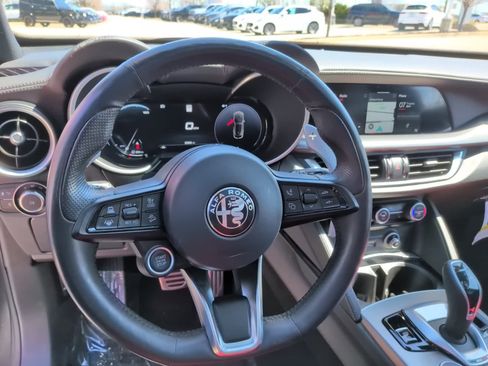 Used 2024 Alfa Romeo Stelvio Veloce AWD/4WD image 32