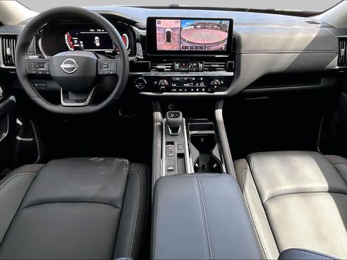 New 2026 Nissan Pathfinder SL FWD image 5