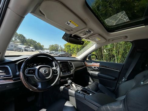 Used 2016 Volvo XC90 T6 Momentum w/ Momentum Plus Package image 29