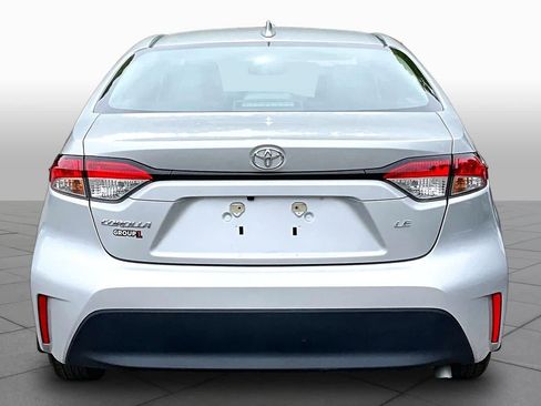 Used 2025 Toyota Corolla LE FWD image 5