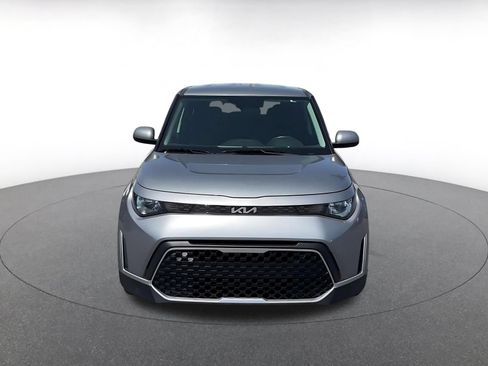 Used 2025 Kia Soul LX w/ LX Technology Package FWD image 4