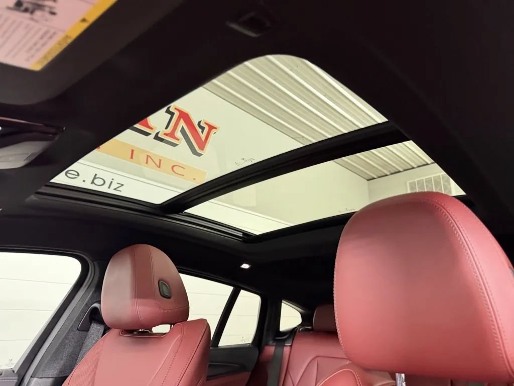 Used 2022 BMW X4 M40i w/ Premium Package AWD/4WD image 15
