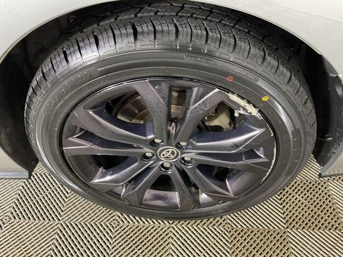 Used 2022 Toyota Sienna XSE w/ XSE Plus Package FWD image 6