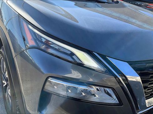 Used 2023 Nissan Rogue SV image 32