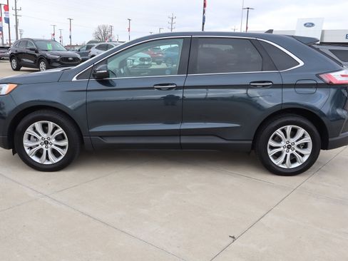 Used 2024 Ford Edge Titanium w/ Equipment Group 301A image 8