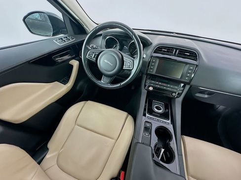 Used 2017 Jaguar F-PACE Premium AWD/4WD image 9