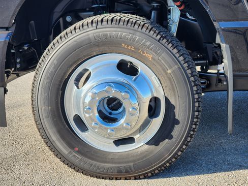 New 2026 Ford F350 Platinum AWD/4WD image 8