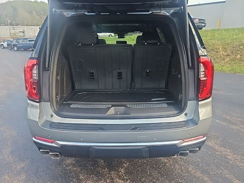 New 2026 GMC Yukon Denali w/ Sun & Power Step Package AWD/4WD image 19