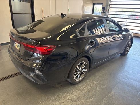 Used 2023 Kia Forte LXS FWD image 7