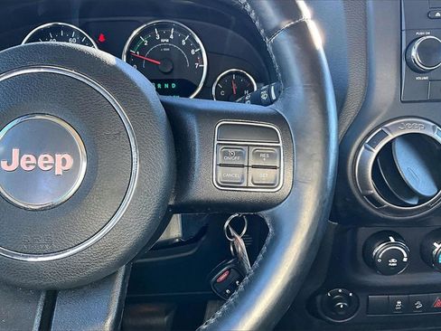 Used 2018 Jeep Wrangler Unlimited Sport S image 21