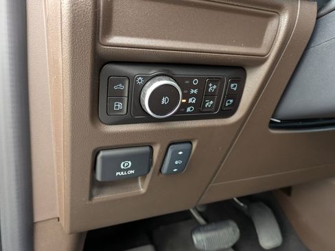 Certified 2025 Ford F150 King Ranch AWD/4WD image 18