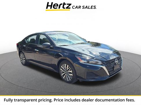 Used 2025 Nissan Altima 2.5 SV FWD image 1