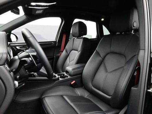 Certified 2025 Porsche Macan GTS AWD/4WD image 5