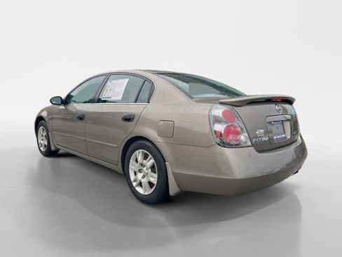Used 2005 Nissan Altima 2.5 S FWD image 4