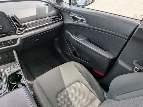 Certified 2024 Kia Sportage LX AWD/4WD image 17