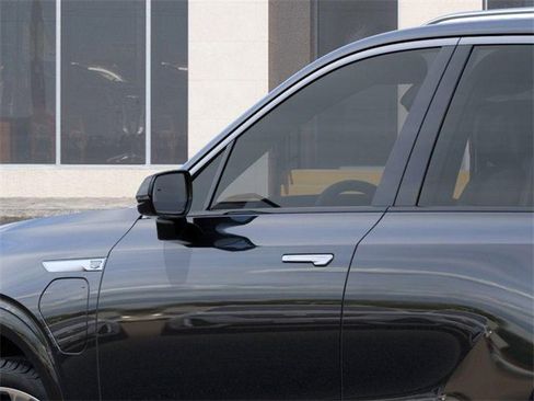 New 2026 Cadillac Vistiq Premium Luxury w/ LPO, Floor Liner Package image 12