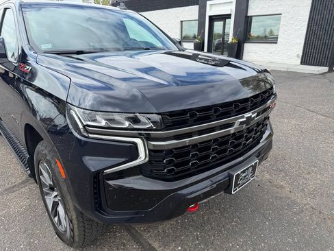 Used 2022 Chevrolet Tahoe Z71 w/ Luxury Package AWD/4WD image 13