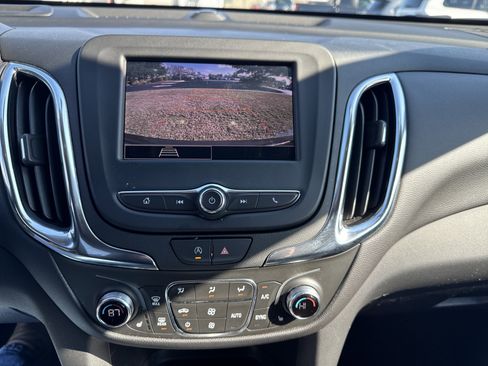 Used 2024 Chevrolet Equinox LT image 19