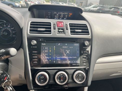 Used 2017 Subaru Forester 2.5i Premium AWD/4WD image 20