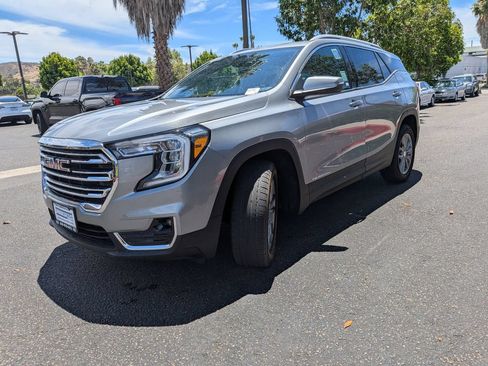 Used 2024 GMC Terrain SLT AWD/4WD image 5