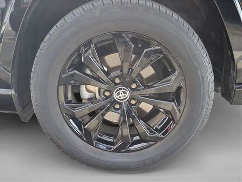 Used 2022 Toyota RAV4 SE AWD/4WD image 23