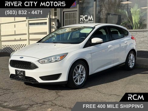 Used 2015 Ford Focus SE image 1
