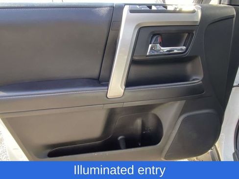 Used 2019 Toyota 4Runner SR5 Premium image 14