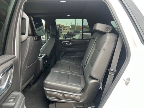 Used 2023 Chevrolet Tahoe Z71 w/ Luxury Package image 17