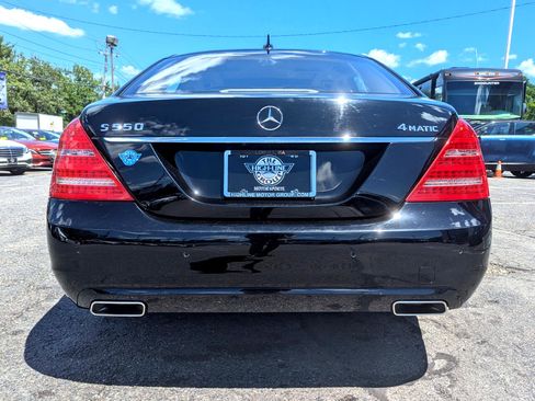 Used 2010 Mercedes-Benz S 550 4MATIC image 9